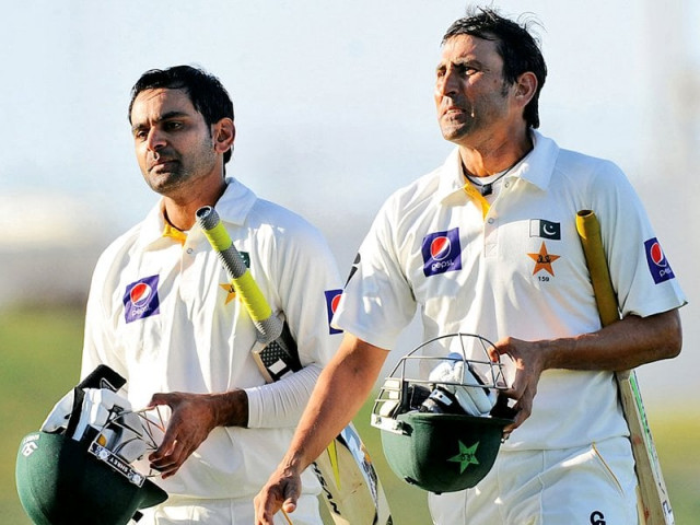 mohammad hafeez and younus khan ensured pakistan bat out the final day with ease to secure a draw in abu dhabi photo afp mohammad hafeez and younus khan ensured pakistan bat out the final day with ease to secure a draw in abu dhabi photo afp