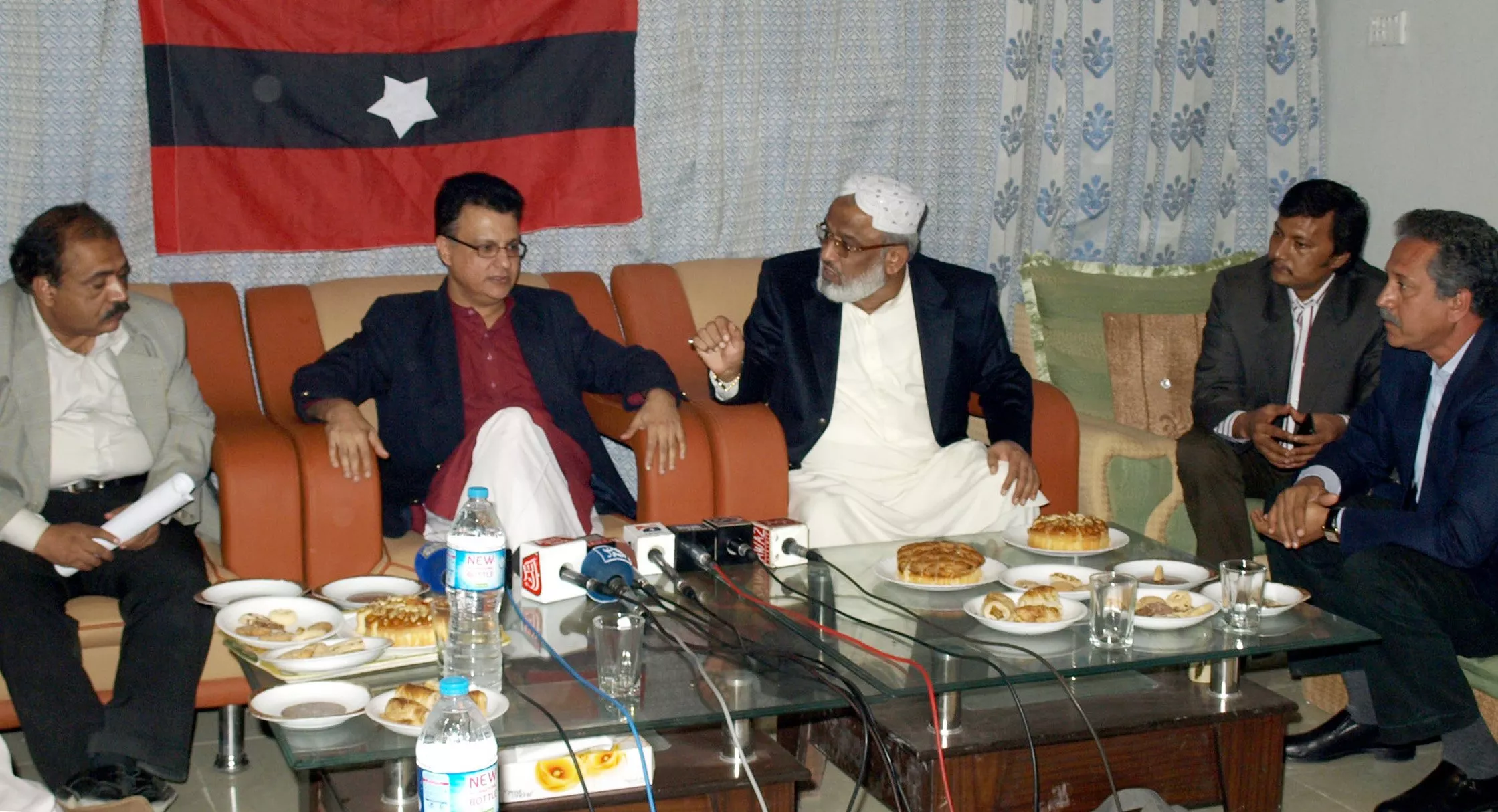 awami tehreek chief ayaz palijo l with former sindh chief minister arbab ghulam rahim c and mqm 039 s wasim akhter r in hyderabad on sunday night photo shahid ali express awami tehreek chief ayaz palijo l with former sindh chief minister arbab ghulam rahim c and mqm 039 s wasim akhter r in hyderabad on sunday night photo shahid ali express