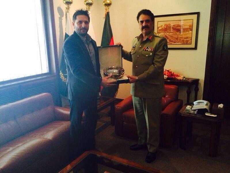 shahid afridi receives recognition for his services from coas general raheel sharif photo twitter mushtaq afridi