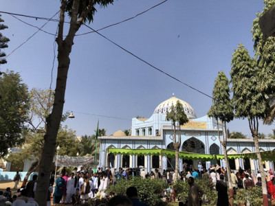 how a visit to baba auliya s shrine in karachi made me feel human again how a visit to baba auliya s shrine in karachi made me feel human again