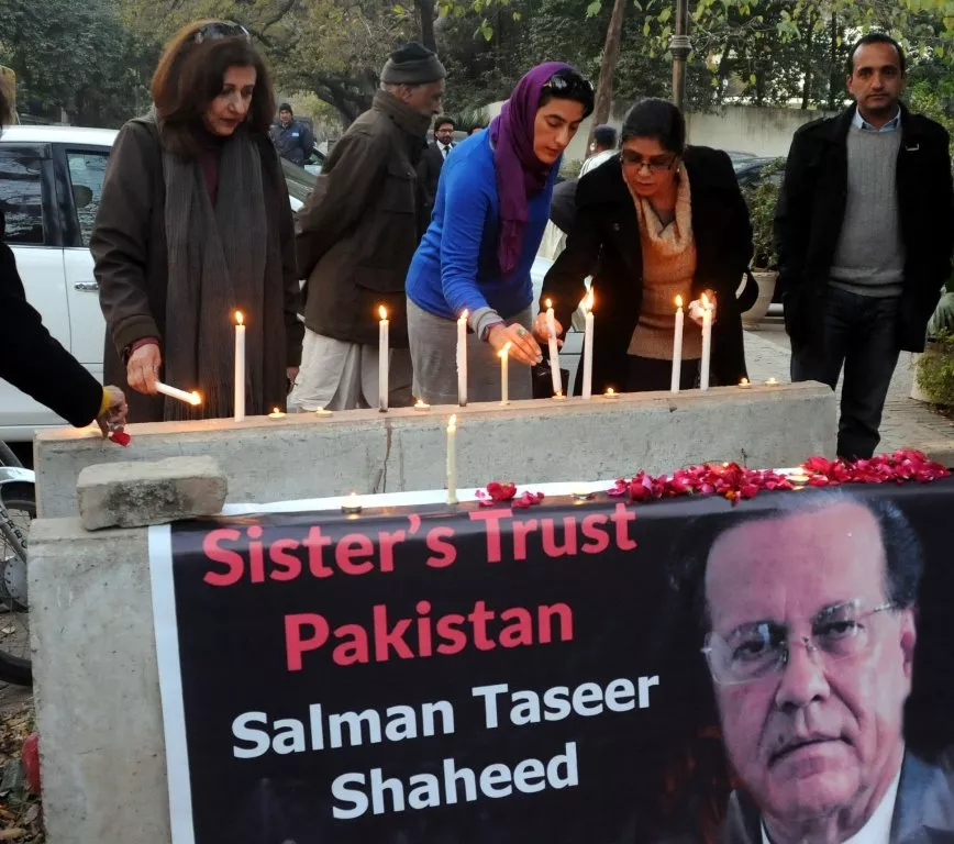 members of civil society burning candles at the occasion of death anniversary of salman taseer in islamabad photo wazeer nazir members of civil society burning candles at the occasion of death anniversary of salman taseer in islamabad photo wazeer nazir