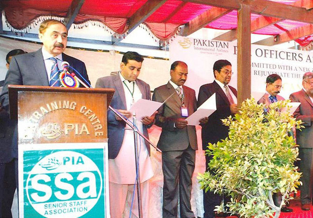 pia chairman instituting the oath to office bearers of pia senior staff association on friday photo nni