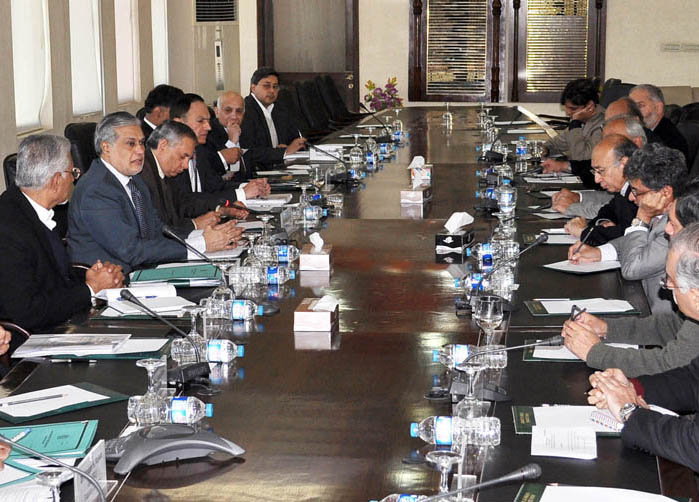 ishaq dar chairing the first meeting of economic advisory council in islamabad on january 11 2014 photo pid