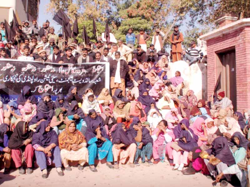 sanitary workers of the rawalpindi city government stage a sit in photo nni