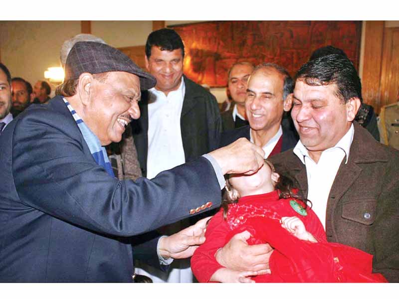 president mamnoon hussain initiates the polio vaccination campaign in fata photo app