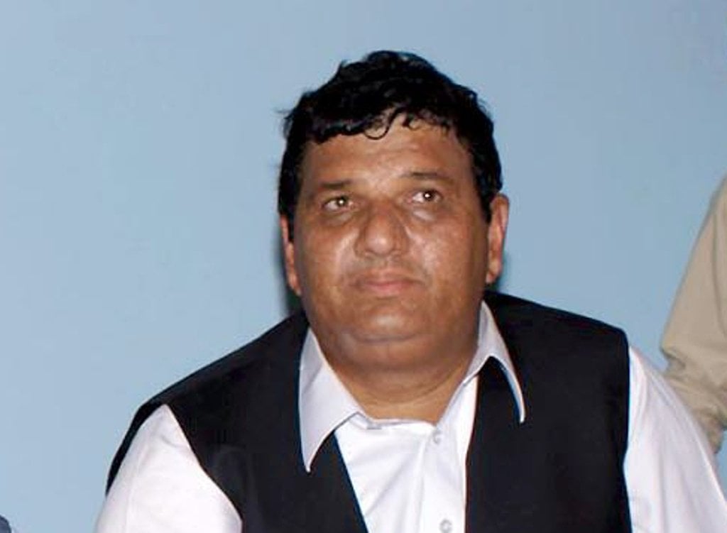 advisor to the prime minister amir muqam photo inp