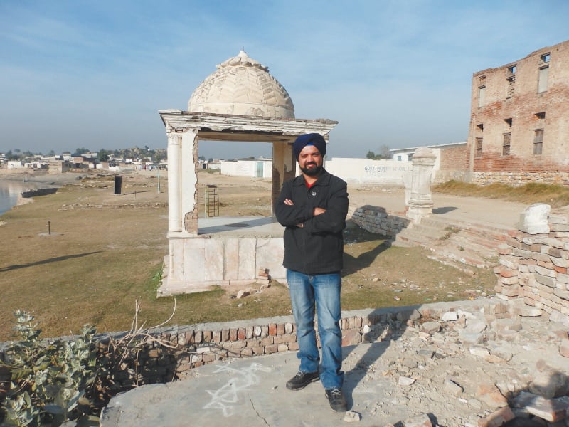 bobby singh bansal at the tomb of akali phoola singh next to the kabul river the site is where the battle of nowshera took place in 1823 the tomb represents where singh fell and was cremated photo courtesy bobby singh bansal