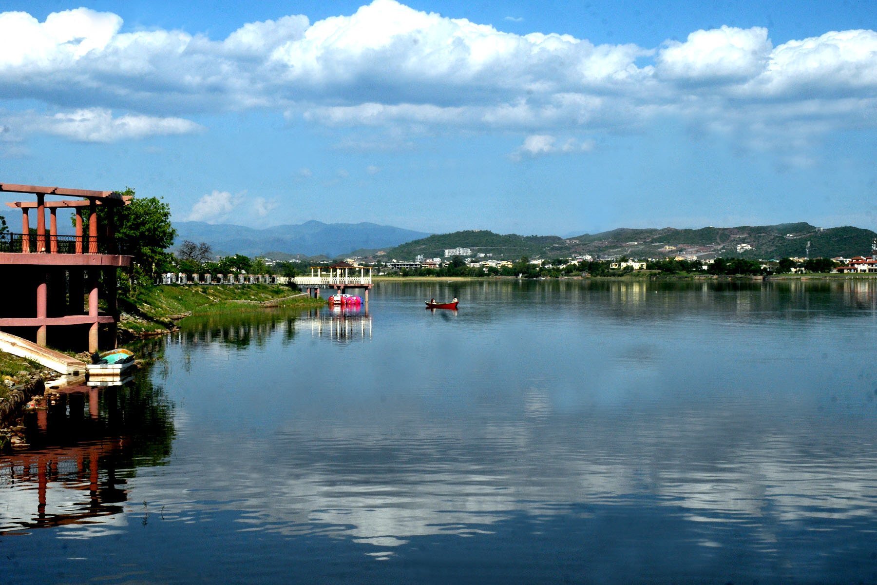 a beautiful view of rawal lake in islamabad photo zafar aslam