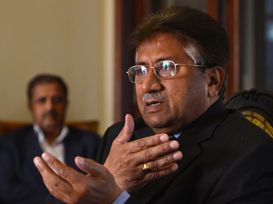 pervez musharraf addresses foreign media representatives at his farmhouse in islamabad on december 29 2013 photo afp