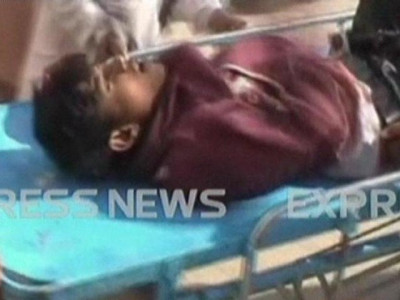 19 school children killed in van truck collision in nawabshah 19 school children killed in van truck collision in nawabshah