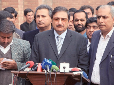 zaka ashraf plays down resignation talks zaka ashraf plays down resignation talks