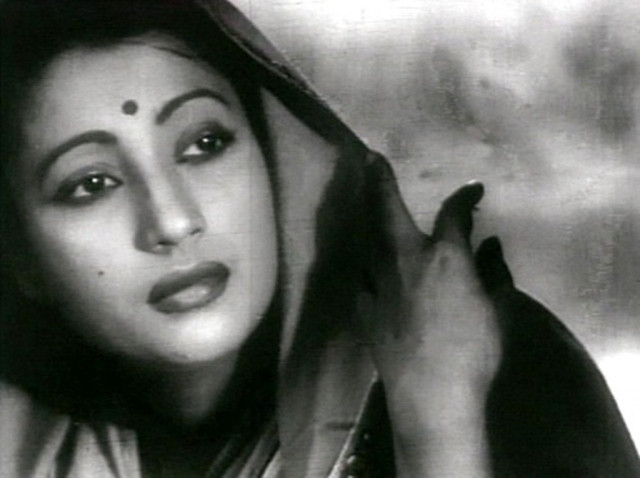 actor suchitra sen as paro in bimal roy 039 s devdas photo wikipedia org actor suchitra sen as paro in bimal roy 039 s devdas photo wikipedia org