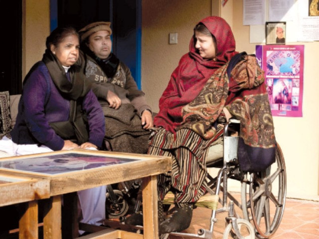 shamshaad a helper at st joseph s hospice and rehana khan a decade old resident at a fundraising event organized by the nomad gallery on saturday photo myra iqbal express shamshaad a helper at st joseph s hospice and rehana khan a decade old resident at a fundraising event organized by the nomad gallery on saturday photo myra iqbal express