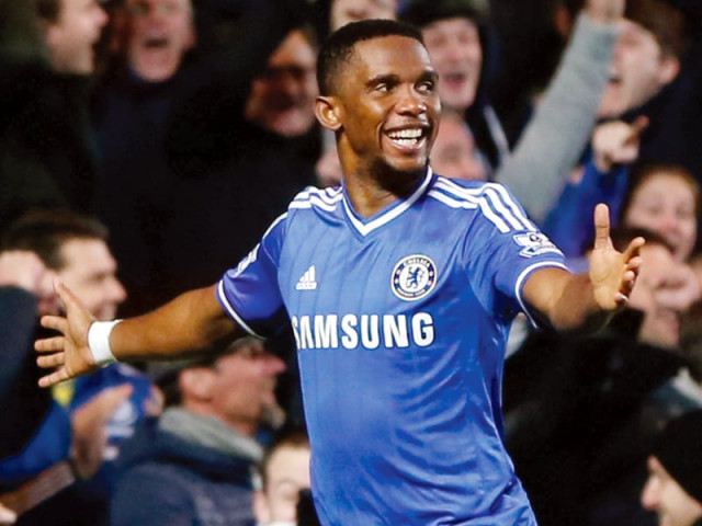 samuel eto o became the first chelsea player to score a hat trick against united since seamus o connell back in 1954 photo afp samuel eto o became the first chelsea player to score a hat trick against united since seamus o connell back in 1954 photo afp