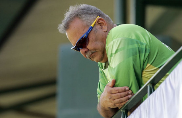 whatmore a former australian batsman who was born in sri lanka was hired for a two year tenure in march 2012 photo afp file whatmore a former australian batsman who was born in sri lanka was hired for a two year tenure in march 2012 photo afp file
