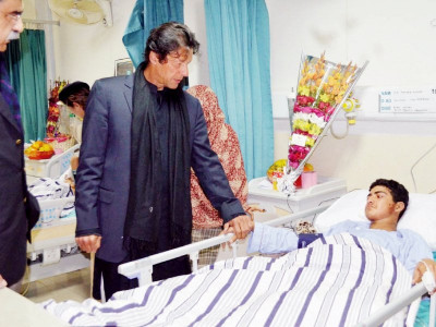 suicide attack imran khan meets with injured