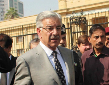 bomb scare in pakistan secretariat causes panic