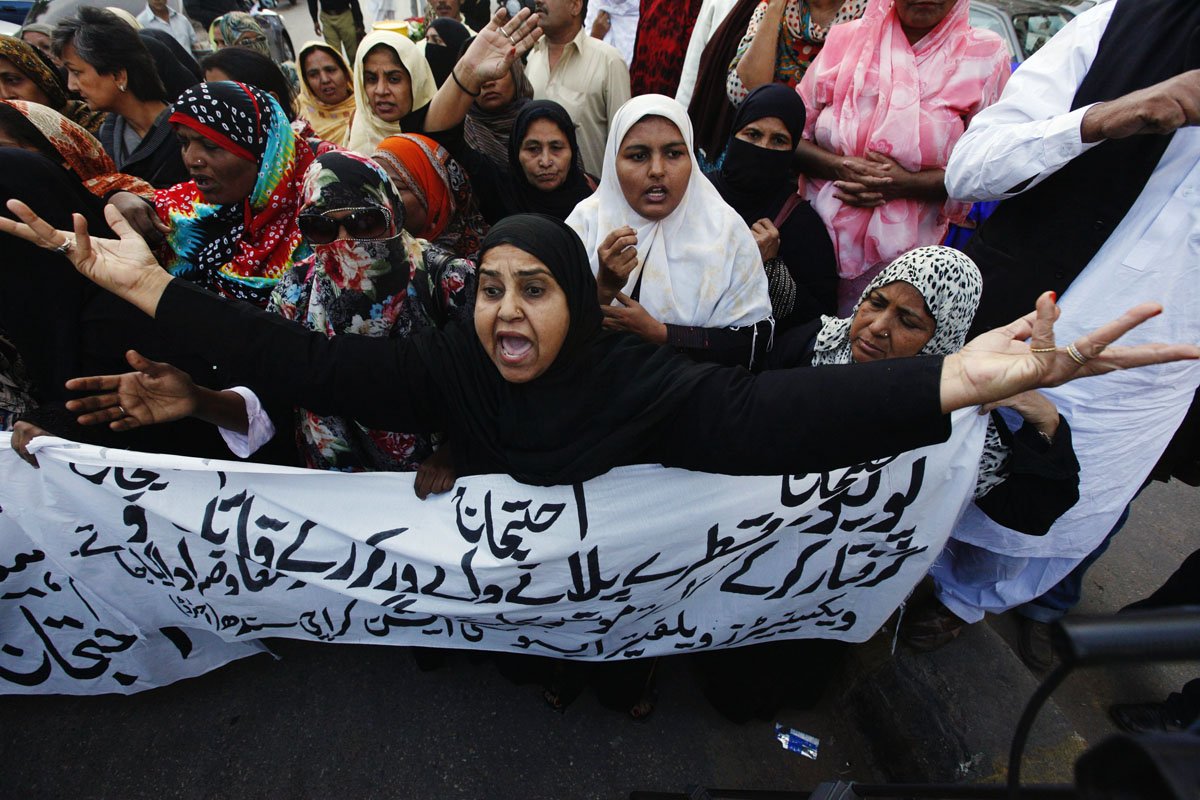 quot the government should task other department officials with vaccination duties or should hire the unemployed to the job quot all primary teachers association president malik khalid photo reuters file