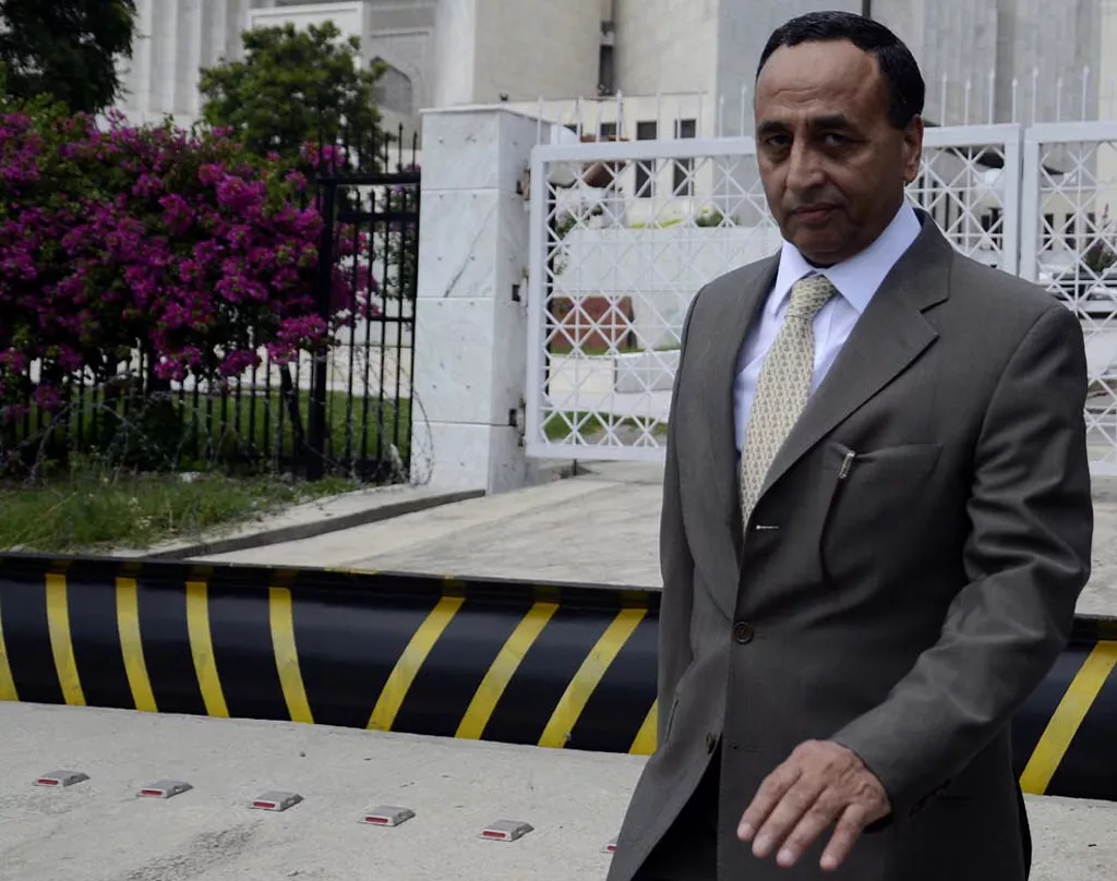 shujaat azeem has been appointed as prime minister s special assistant on aviation photo inp file shujaat azeem has been appointed as prime minister s special assistant on aviation photo inp file