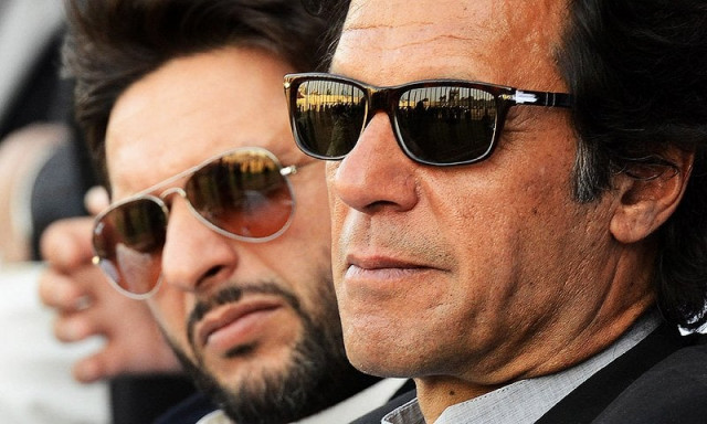 shahid afridi l and imran khan r at the talent hunt scheme photo afp shahid afridi l and imran khan r at the talent hunt scheme photo afp