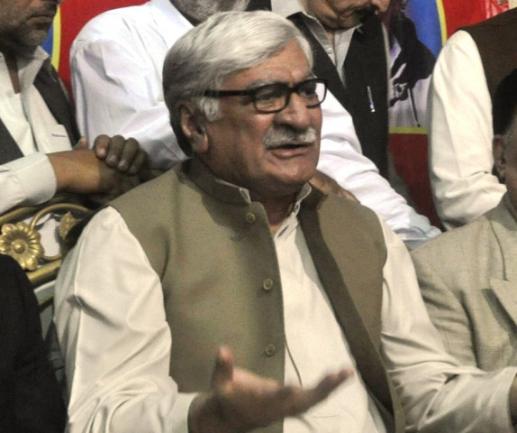 asfandyar khan wali addressing press conference in karachi irfan ali asfandyar khan wali addressing press conference in karachi irfan ali
