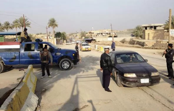 iraqi security forces check vehicles as they take part in an intensive security deployment in ramadi 100km west of baghdad on january 26 2014 photo reuters iraqi security forces check vehicles as they take part in an intensive security deployment in ramadi 100km west of baghdad on january 26 2014 photo reuters