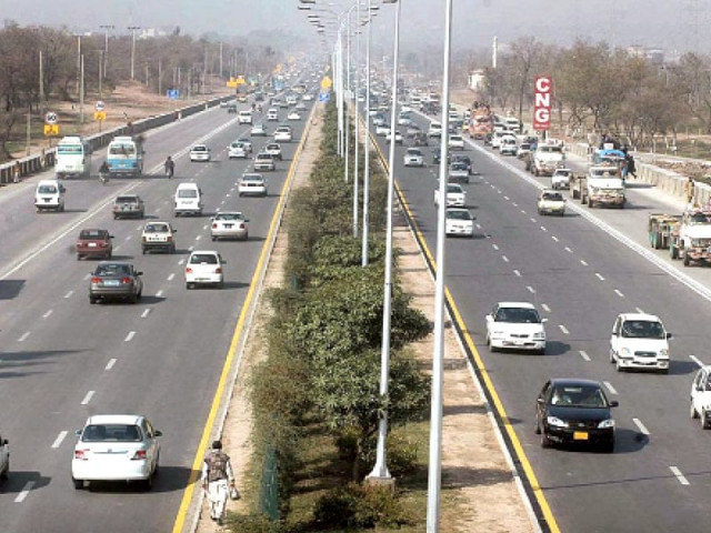 the road currently only has 10 lanes up till koral chowk photo express the road currently only has 10 lanes up till koral chowk photo express