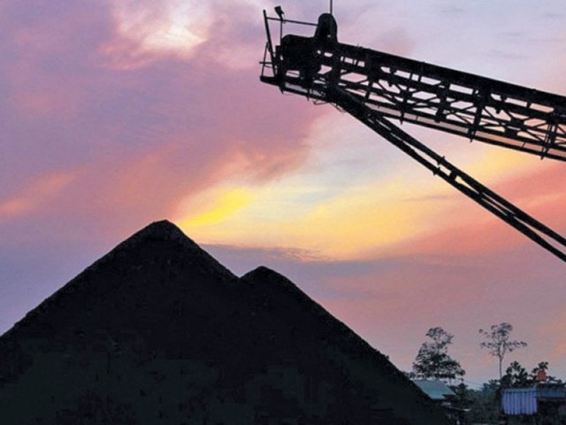reliance told the court that secmc which holds around 50 share in sindh government s coal exploration project had sought bids from contractor companies photo file reliance told the court that secmc which holds around 50 share in sindh government s coal exploration project had sought bids from contractor companies photo file