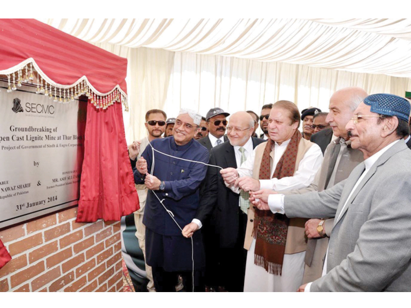 nawaz sharif and asif zardari unveil the plaque of a pit mining project in thar photo inp