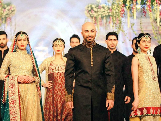 hsy will be bringing his glamorama to fpw this time as director as well as a participant in the fashion week photo file hsy will be bringing his glamorama to fpw this time as director as well as a participant in the fashion week photo file
