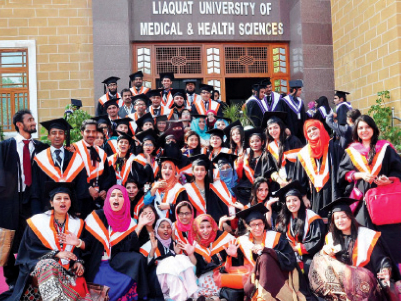 lumhs awarded academic degrees and diplomas to 754 graduates at the university s 12th annual convocation at the jamshoro campus photo online