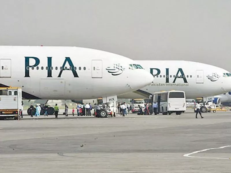 airline executives and union leaders have been working hard to cut costs and prove that the airline is on the recovery road photo file airline executives and union leaders have been working hard to cut costs and prove that the airline is on the recovery road photo file