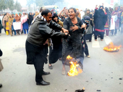 law and order villagers protest against police inaction
