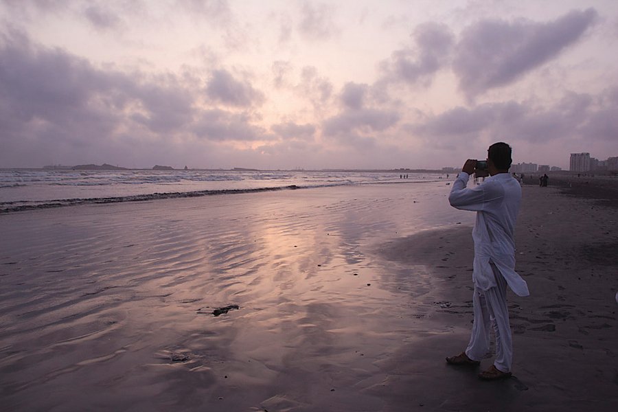 the petitioner told the court that the fundamental rights of the public particularly of the karachi ites will be violated due to encroachment of the clifton beach he claimed that it was the only beach accessible to the public in the port city offering recreational and entertainment opportunities photo faisal sayani express