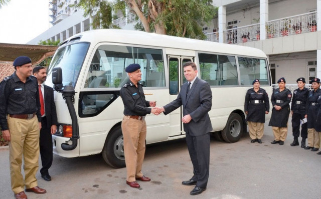 us consul general in karachi michael dodman on behalf of the us state department s bureau of international narcotics and law enforcement affairs donated coasters for the female officers of the sindh police photo courtesy us consulate general karachi us consul general in karachi michael dodman on behalf of the us state department s bureau of international narcotics and law enforcement affairs donated coasters for the female officers of the sindh police photo courtesy us consulate general karachi