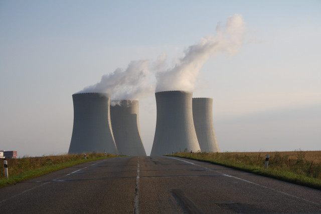 k p govt plans to set up hydel and thermal power plants photo file k p govt plans to set up hydel and thermal power plants photo file