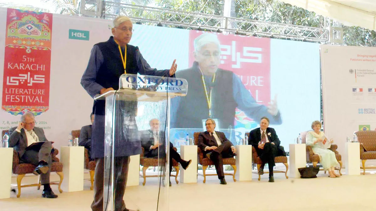 rajmohan gandhi during the karachi literature festival photo rashid ajmeri express rajmohan gandhi during the karachi literature festival photo rashid ajmeri express
