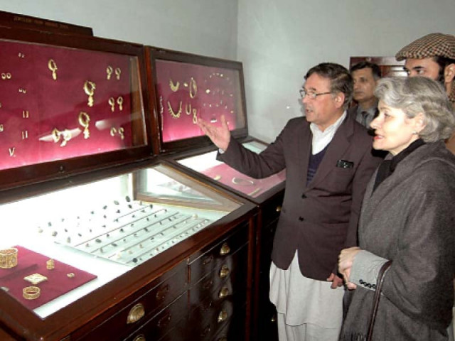 unesco director general irina bokova is being briefed about artifacts on display at taxila museum photo inp