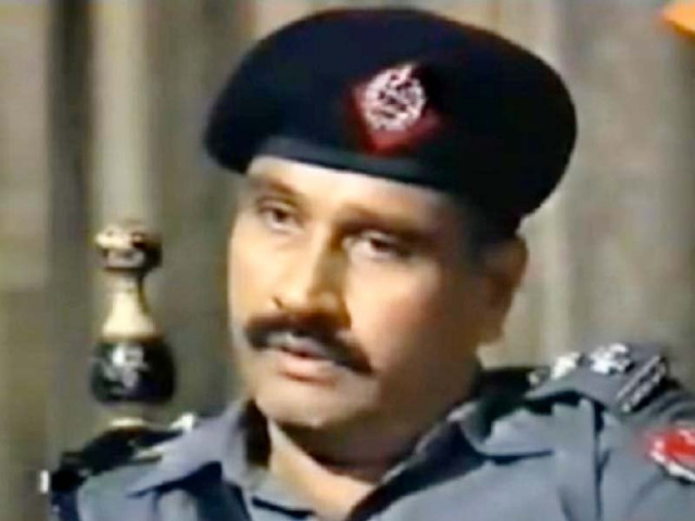 ghayyur akhtar in a drama scene photo file ghayyur akhtar in a drama scene photo file