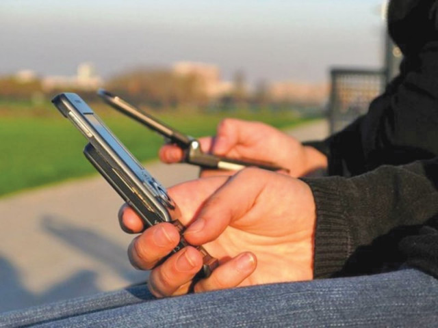 the introduction of high speed mobile internet will not only attract investment but also boost internet penetration and smartphone usage photo file the introduction of high speed mobile internet will not only attract investment but also boost internet penetration and smartphone usage photo file