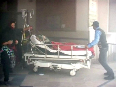 electric short circuit nishtar hospital emergency ward on fire electric short circuit nishtar hospital emergency ward on fire