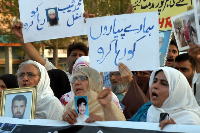 families of missing persons protesting at islamabad along with amina janjua wife of masood janjua photo zafar aslam families of missing persons protesting at islamabad along with amina janjua wife of masood janjua photo zafar aslam