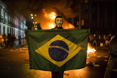 brazil journalist hurt in rio protest dies brazil journalist hurt in rio protest dies