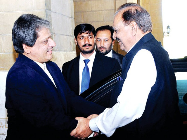 president mamnoon hussain beinbg received by sindh governor dr ishratul ebad at governor house photo app president mamnoon hussain beinbg received by sindh governor dr ishratul ebad at governor house photo app