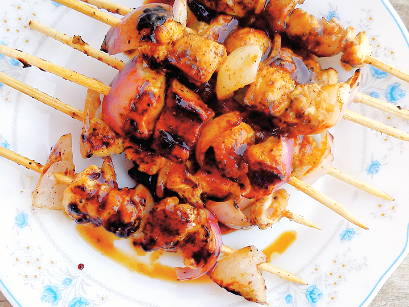 balsamic glazed chicken skewers