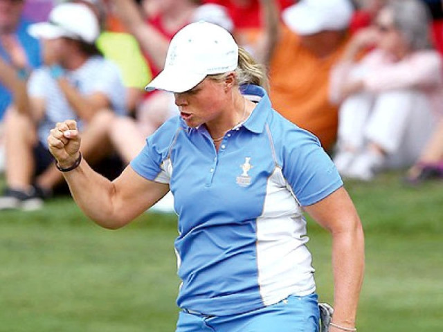 hedwall keeps hopes alive of winning her first lpga title after taking a one shot lead on friday photo afp hedwall keeps hopes alive of winning her first lpga title after taking a one shot lead on friday photo afp