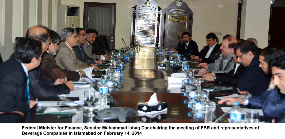 finance minister ishaq dar during a meeting with representatives of the fbr and beverage companies photo pid