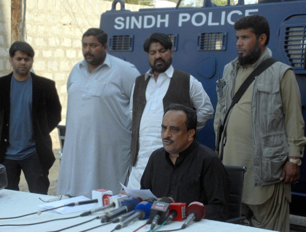 cid inspector raja omer khattab addressing a press conference in karachi on february 14 2014 photo irfan ali express