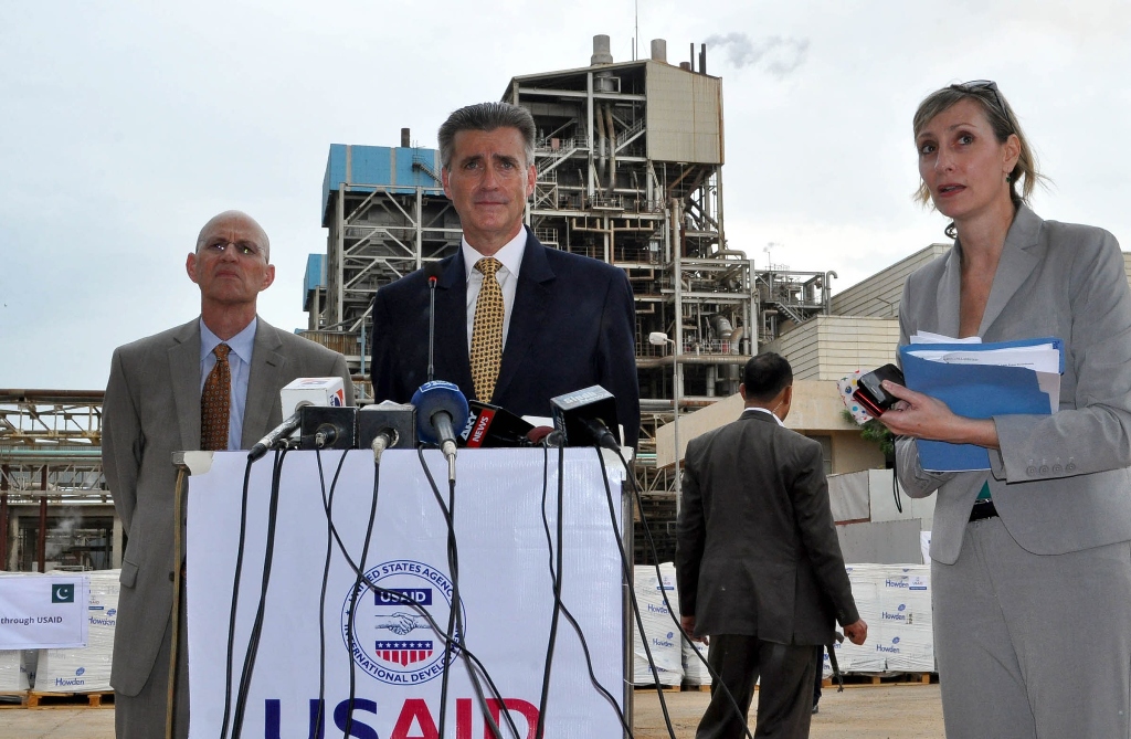 richard olson us ambassador in pakistan talking to media after visiting jamshoro thermal power house in hyderabad photo adeel ahmed