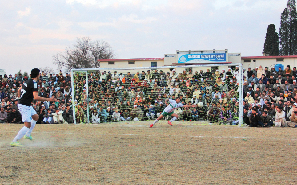 despite the brutally cold weather thousands of spectators are enjoying the sports competitions photo express